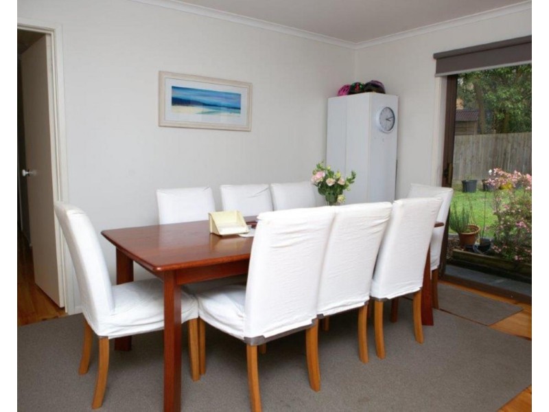 3 Dysart Place, Mooroolbark VIC 3138