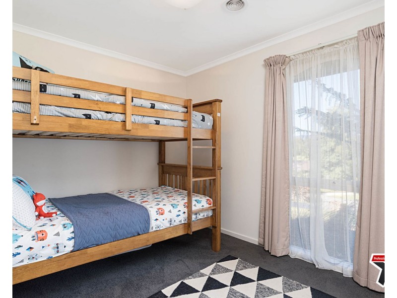 7 Quest Court, Mooroolbark VIC 3138