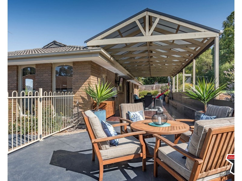 7 Quest Court, Mooroolbark VIC 3138