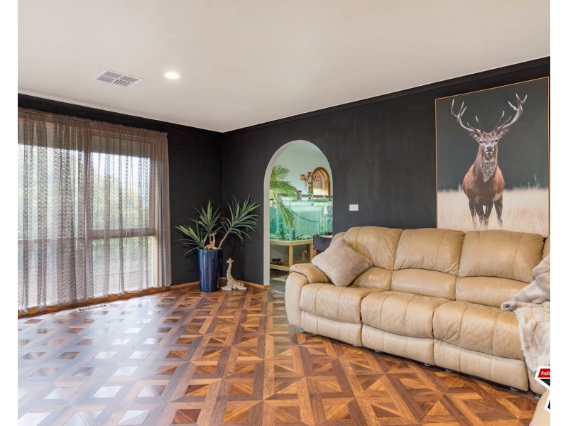 45 Alpine Way, Kilsyth VIC 3137