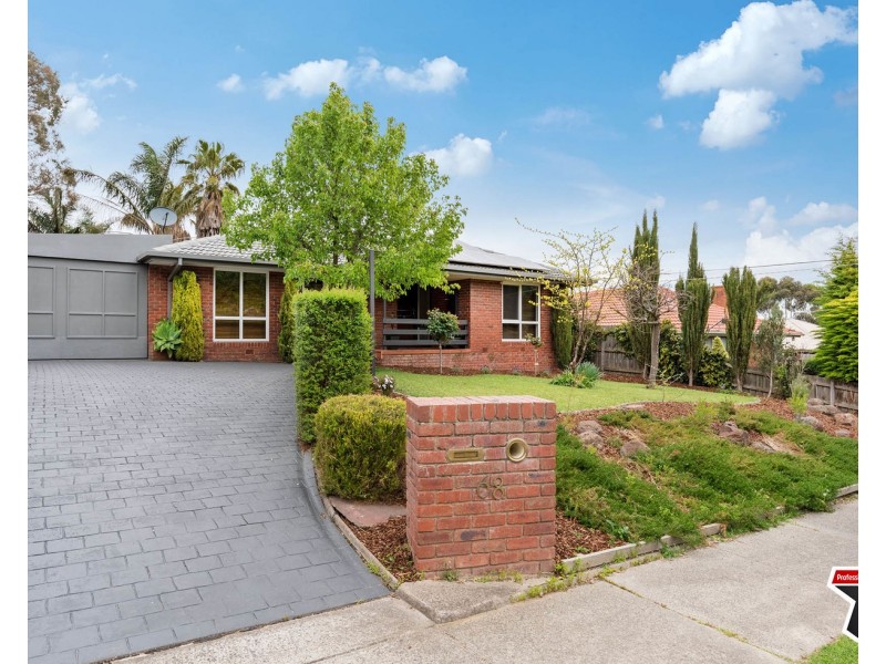 68 Wandana Crescent, Mooroolbark VIC 3138