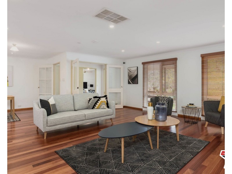 68 Wandana Crescent, Mooroolbark VIC 3138