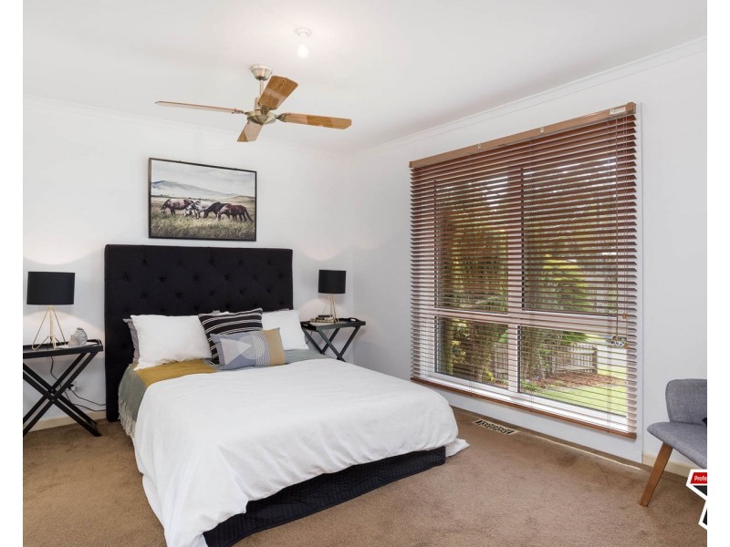 68 Wandana Crescent, Mooroolbark VIC 3138