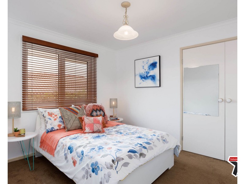68 Wandana Crescent, Mooroolbark VIC 3138