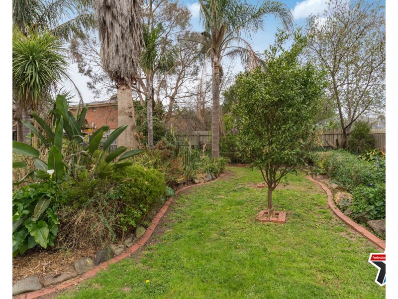 68 Wandana Crescent, Mooroolbark VIC 3138
