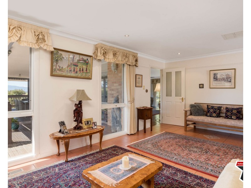 1 Helen Close, Yarra Glen VIC 3775