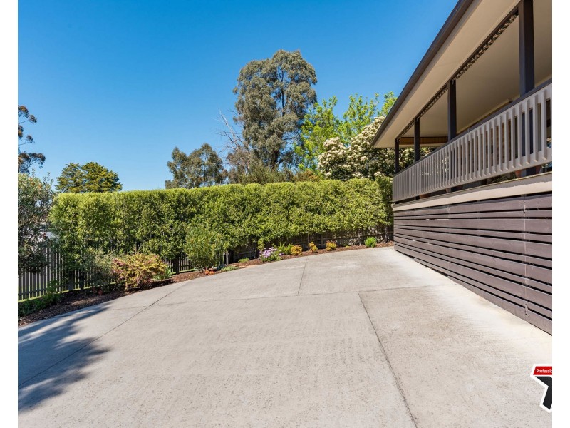 1 Helen Close, Yarra Glen VIC 3775