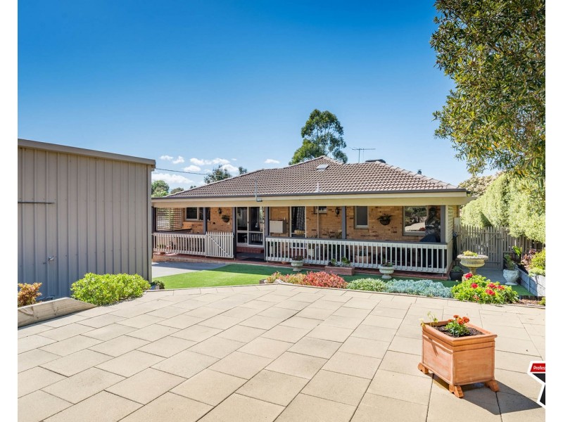 1 Helen Close, Yarra Glen VIC 3775