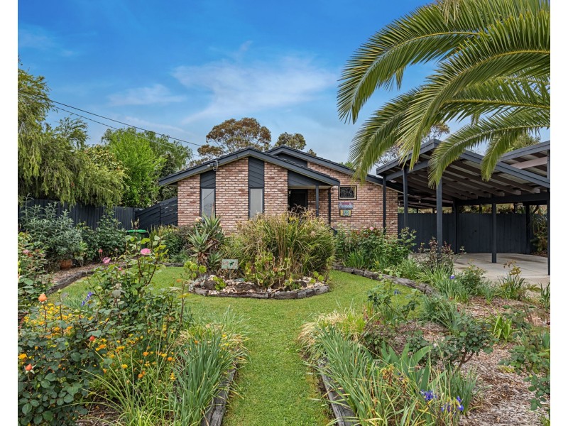 18 Poyner Avenue, Lilydale VIC 3140