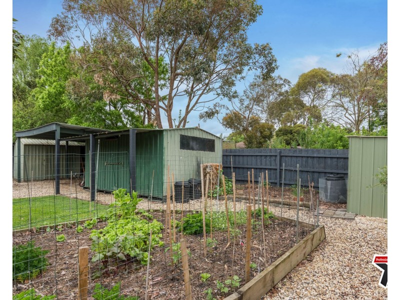 18 Poyner Avenue, Lilydale VIC 3140