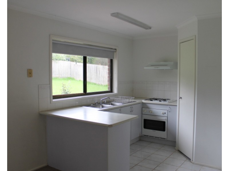 8 Rolaine Close, Lilydale VIC 3140