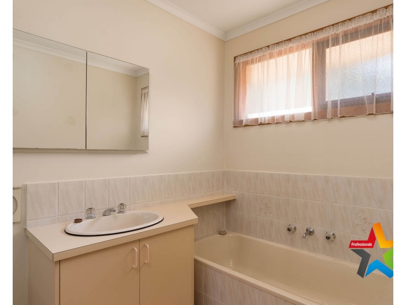 7 Oakbank Court, Mooroolbark VIC 3138