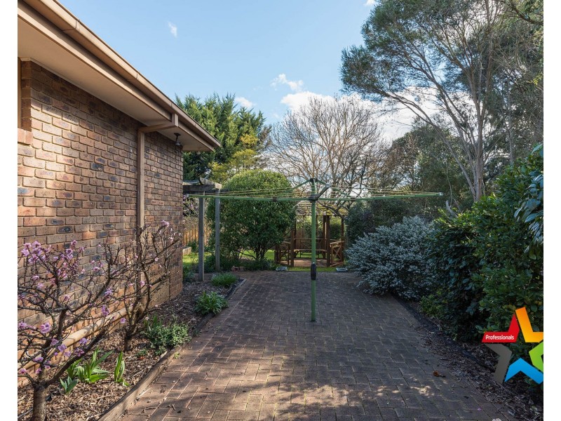 7 Oakbank Court, Mooroolbark VIC 3138
