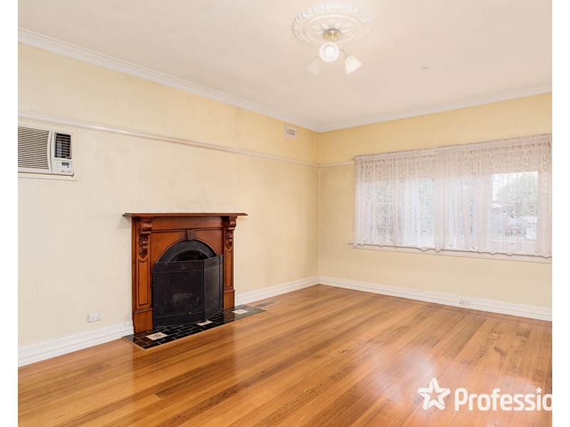 8 Ash Grove, Bayswater VIC 3153