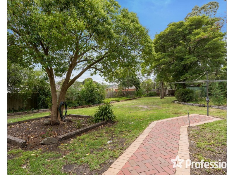 8 Ash Grove, Bayswater VIC 3153