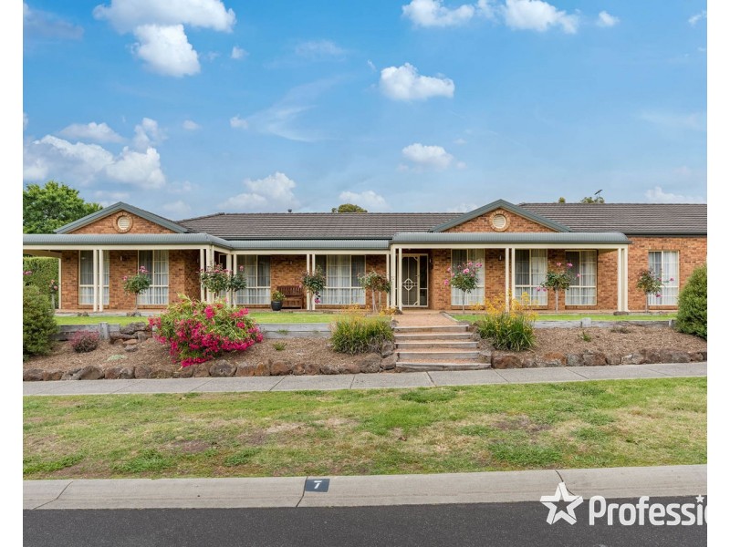 7 Kameel Drive, Yarra Glen VIC 3775