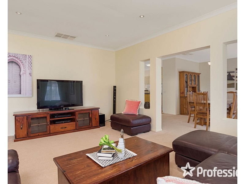 7 Kameel Drive, Yarra Glen VIC 3775