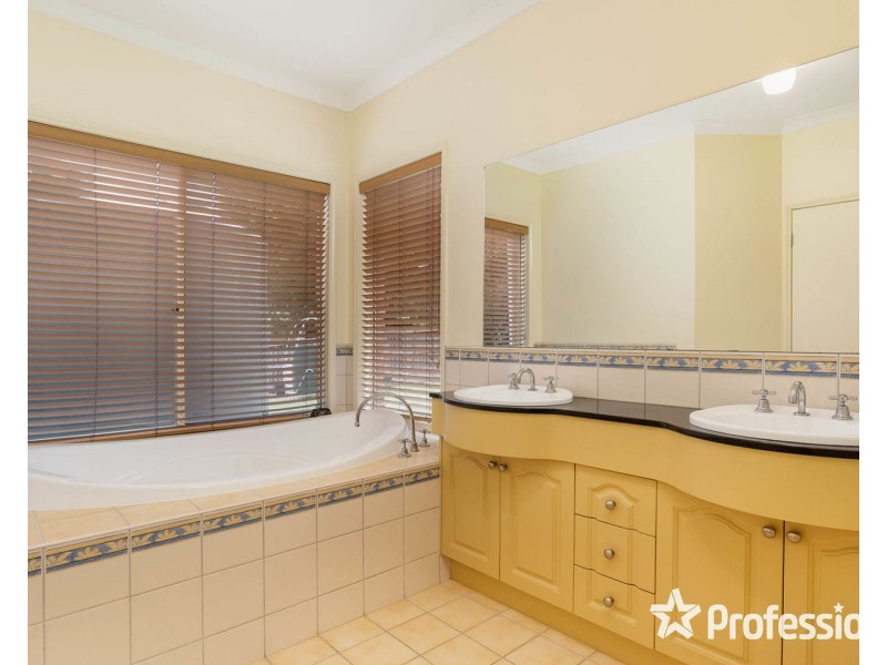 7 Kameel Drive, Yarra Glen VIC 3775