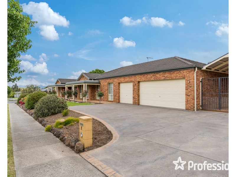 7 Kameel Drive, Yarra Glen VIC 3775