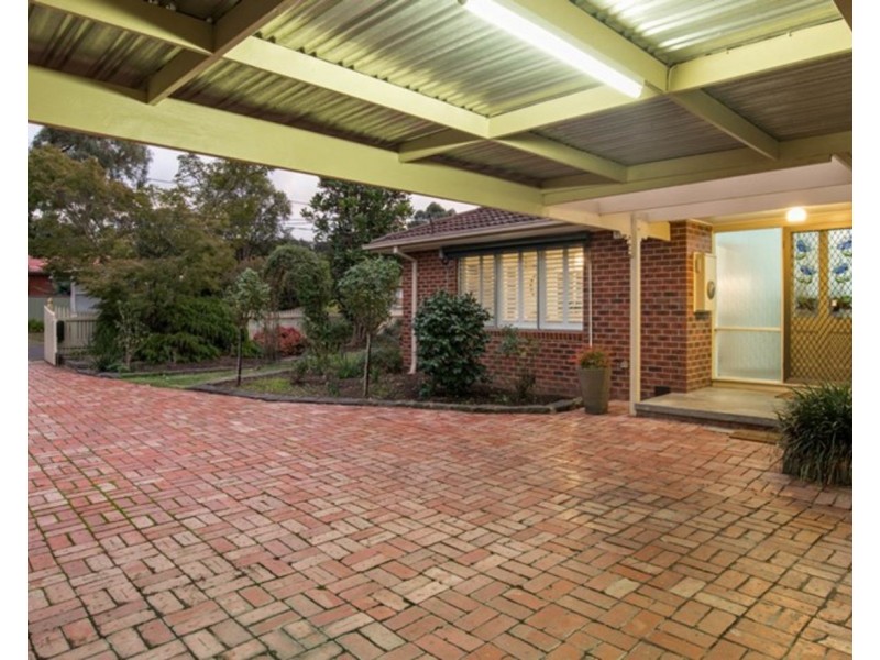 17 Anthony Drive, Chirnside Park VIC 3116