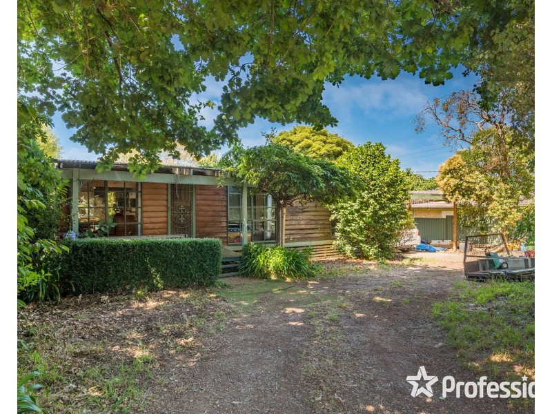 22 Joyce Road, Seville East VIC 3139