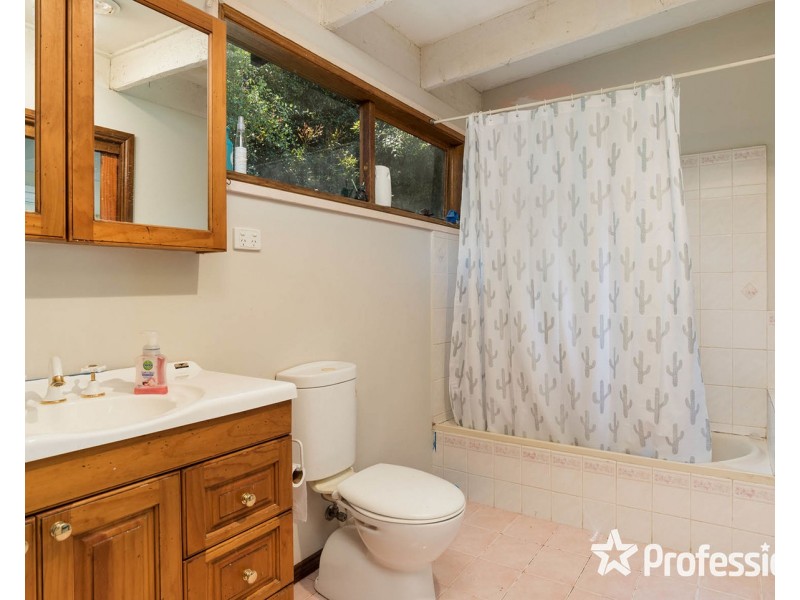 22 Joyce Road, Seville East VIC 3139