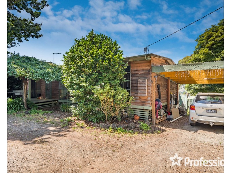 22 Joyce Road, Seville East VIC 3139