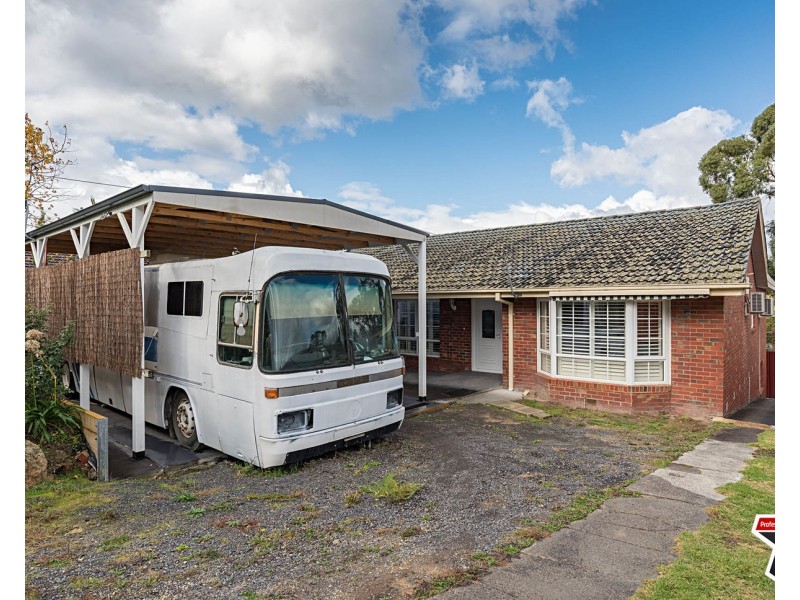 88 Winyard Drive, Mooroolbark VIC 3138