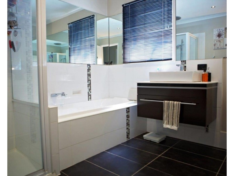 49 Russell Street, Mount Evelyn VIC 3796