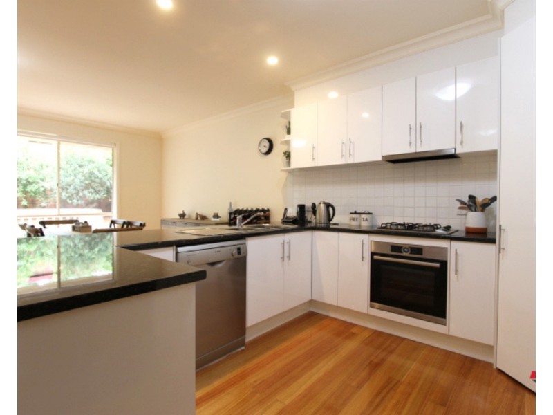 2/82 Hereford Road, Mount Evelyn VIC 3796