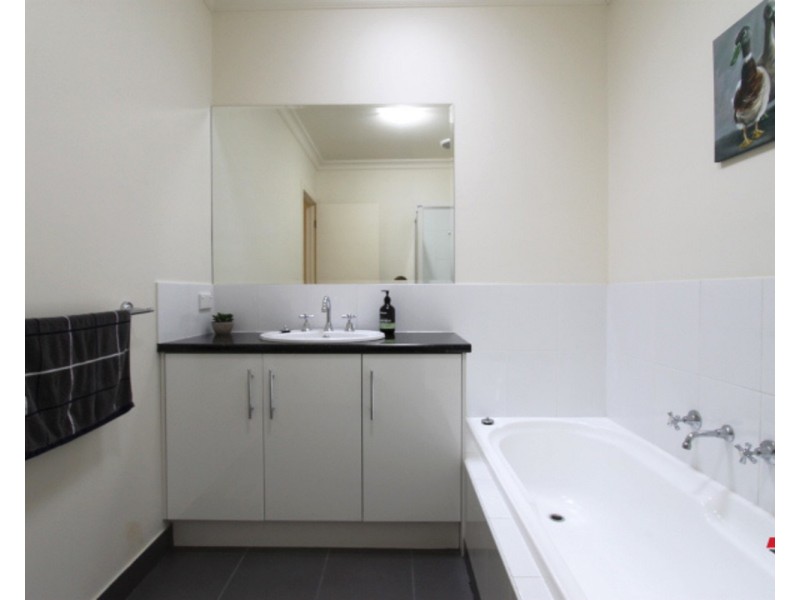 2/82 Hereford Road, Mount Evelyn VIC 3796