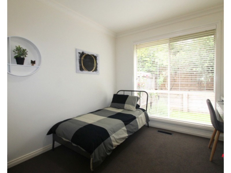 2/82 Hereford Road, Mount Evelyn VIC 3796