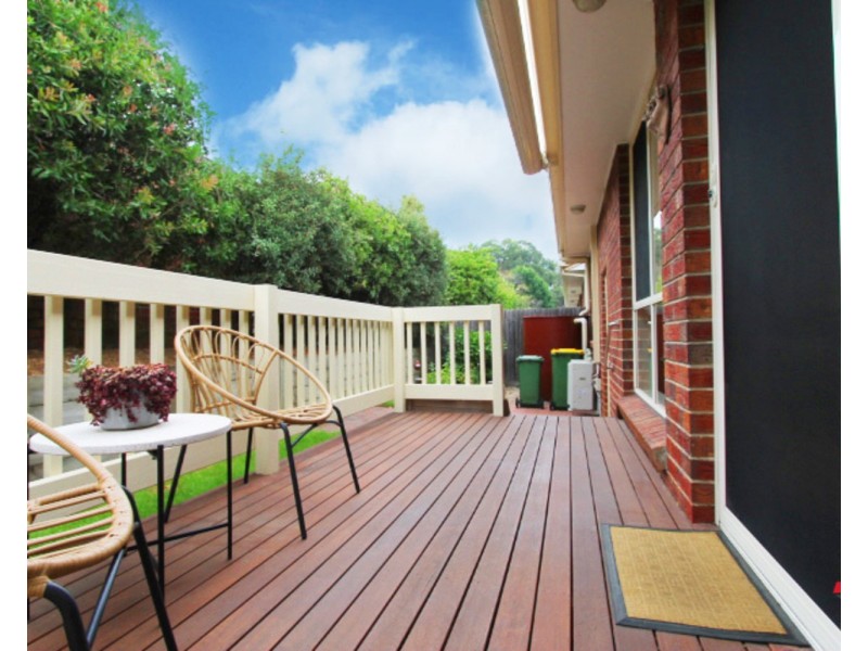 2/82 Hereford Road, Mount Evelyn VIC 3796
