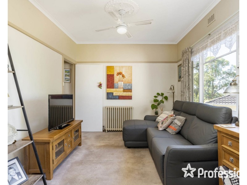 14 Deschamps Avenue, Lilydale VIC 3140