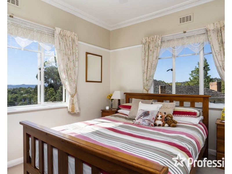 14 Deschamps Avenue, Lilydale VIC 3140