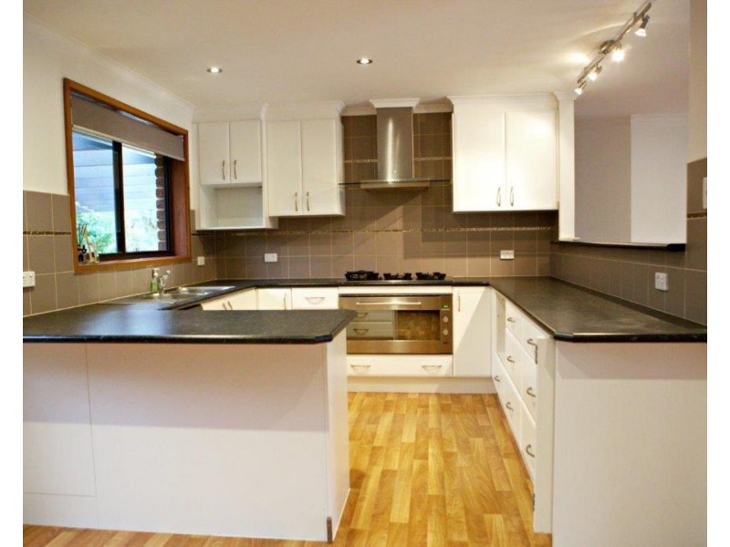 33 Morokai Grove, Lilydale VIC 3140