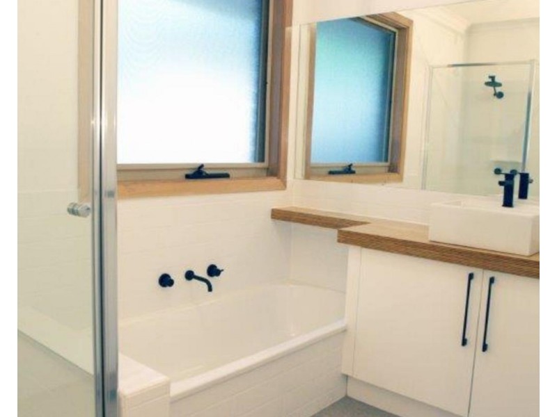 142 Nangathan Way, Croydon North VIC 3136