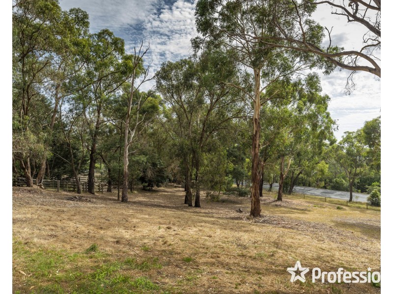 152 Warburton Highway, Lilydale VIC 3140