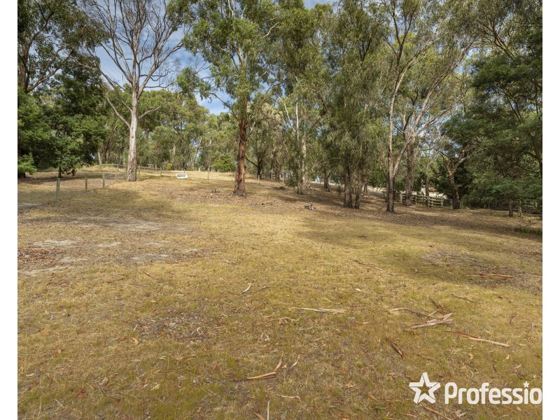 152 Warburton Highway, Lilydale VIC 3140