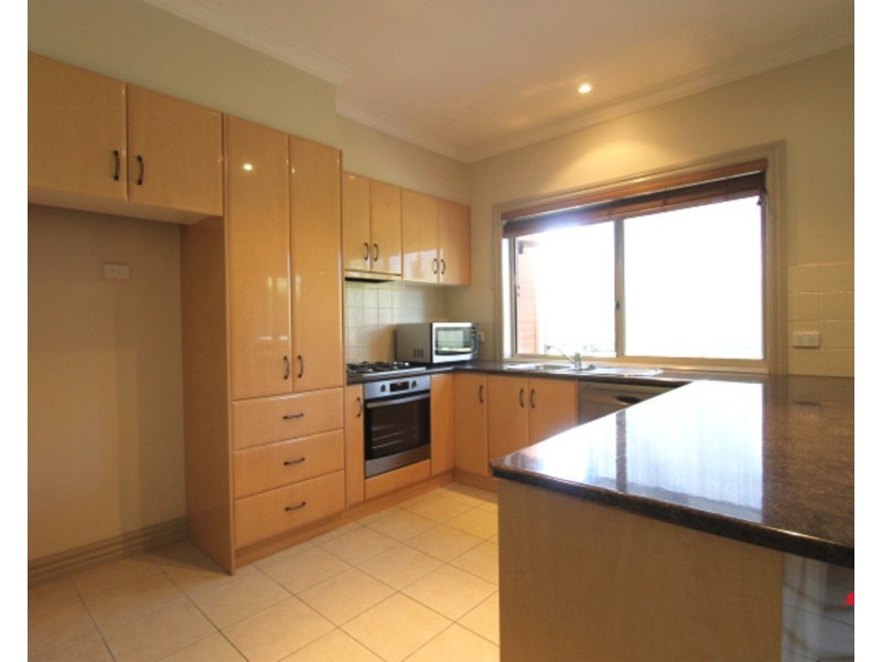 11 Darnley Way, Mooroolbark VIC 3138