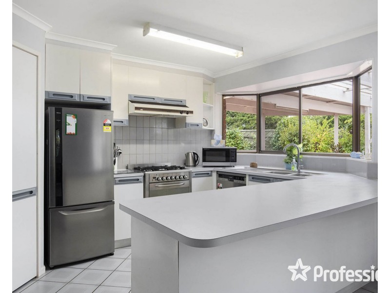 6 Parker Road, Silvan VIC 3795