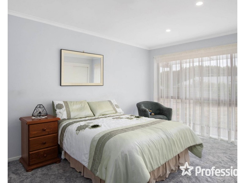 6 Parker Road, Silvan VIC 3795