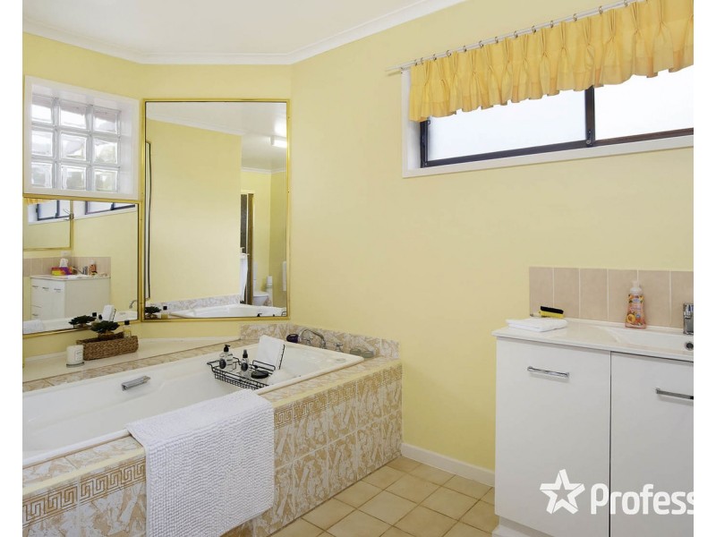 6 Parker Road, Silvan VIC 3795