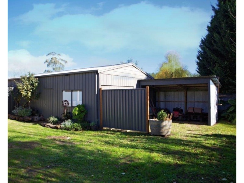 9 John Street, Wandin North VIC 3139