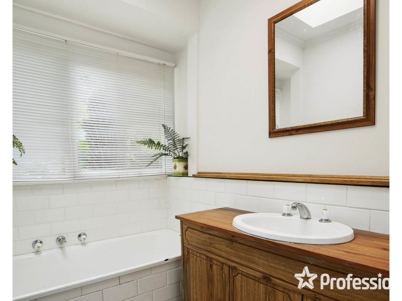 89 Charles Road, Lilydale VIC 3140