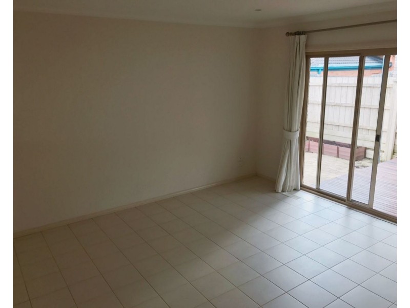 2/21 Jennings Road, Bayswater North VIC 3153