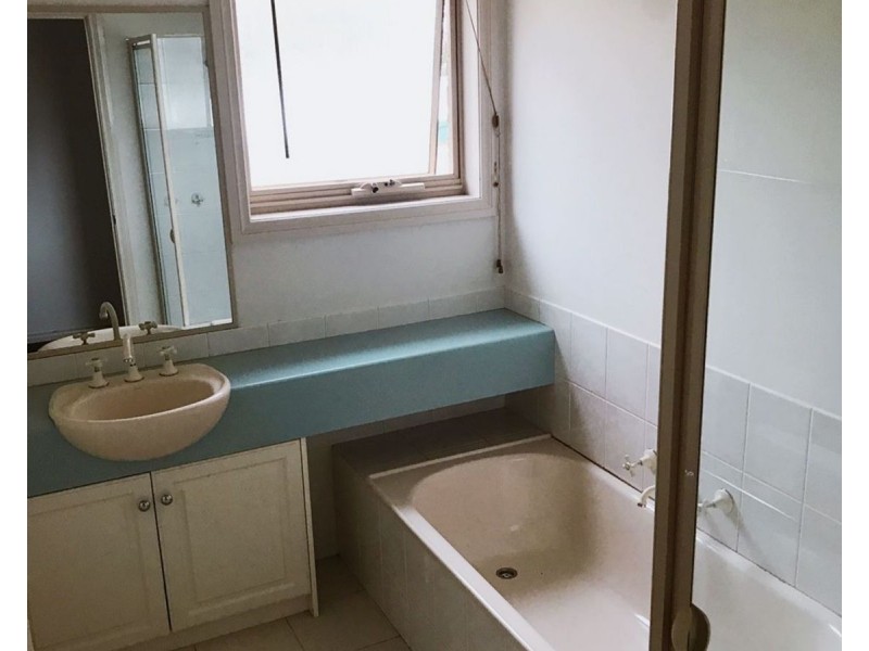 2/21 Jennings Road, Bayswater North VIC 3153