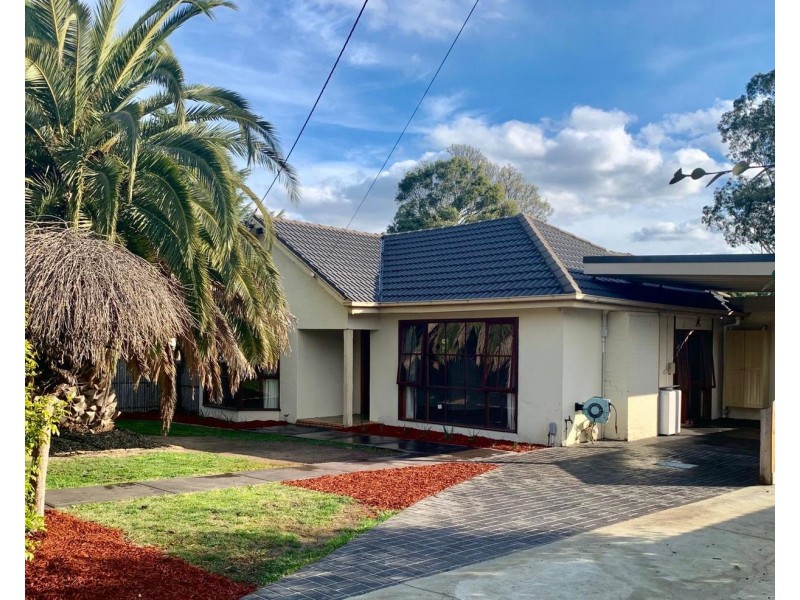17 Bartlett Avenue, Croydon VIC 3136