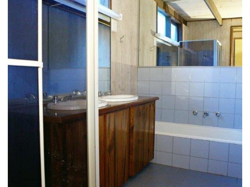 8 Wedderburn Avenue, Mount Evelyn VIC 3796