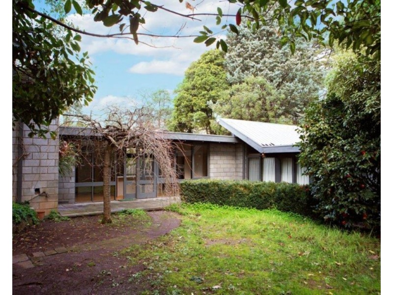 8 Wedderburn Avenue, Mount Evelyn VIC 3796